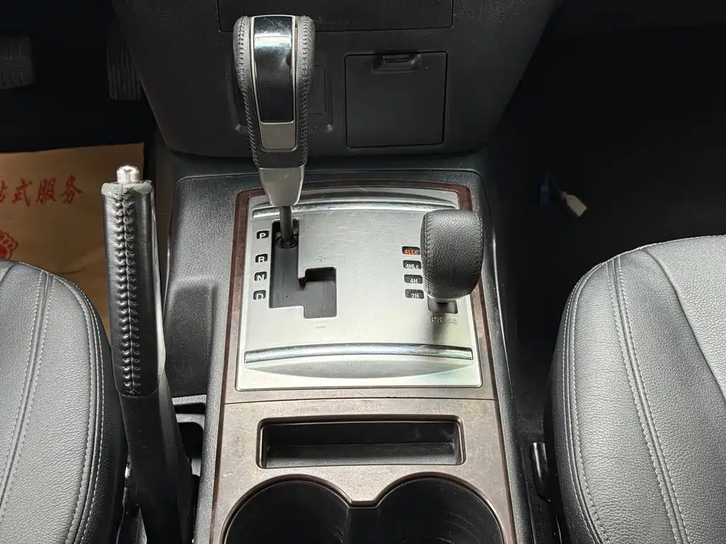 Mitsubishi Pajero Import 2020 Model 3.0L Automatic Standard Version 2020 - thumbnail 28