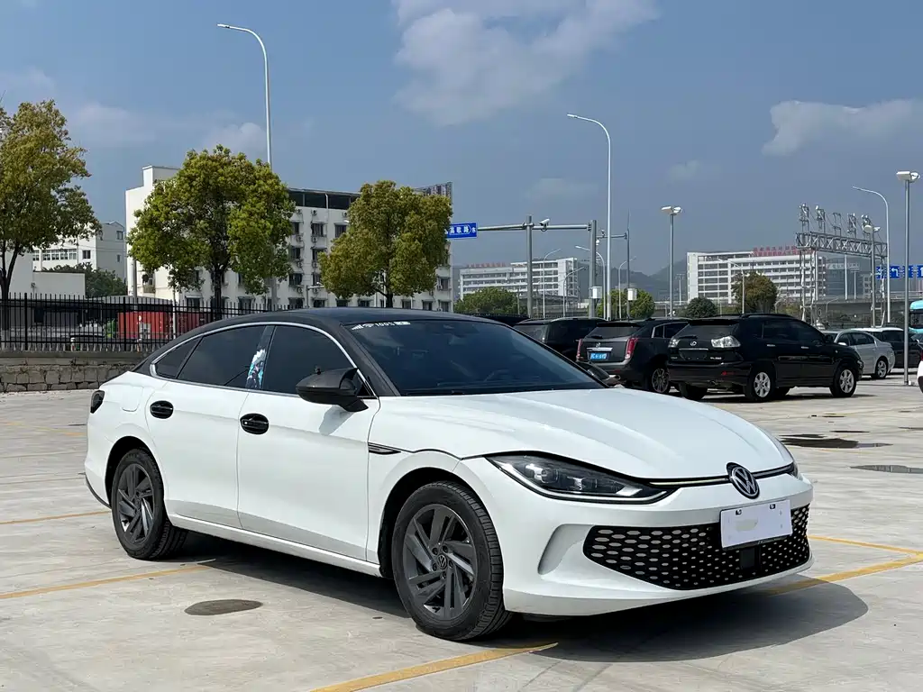 Volkswagen Lamando 2024 Lamando L 280TSI DSG Cool & Spicy Edition 2024 - thumbnail 3