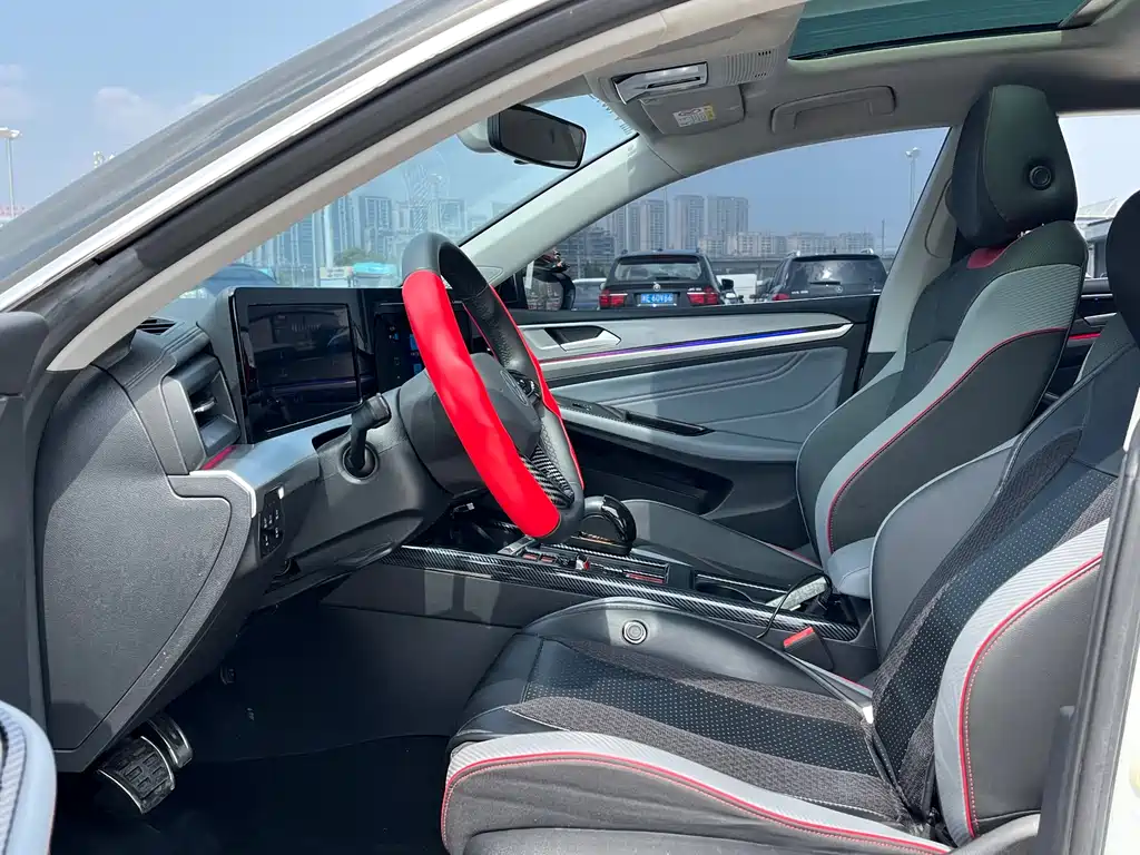 Volkswagen Lamando 2024 Lamando L 280TSI DSG Cool & Spicy Edition 2024 - thumbnail 5