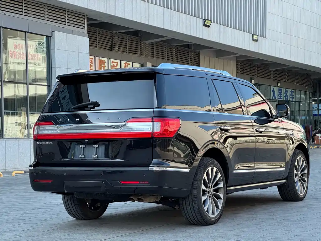 Lincoln Navigator 2019 3.5T Select Trim VI 2020 - thumbnail 9