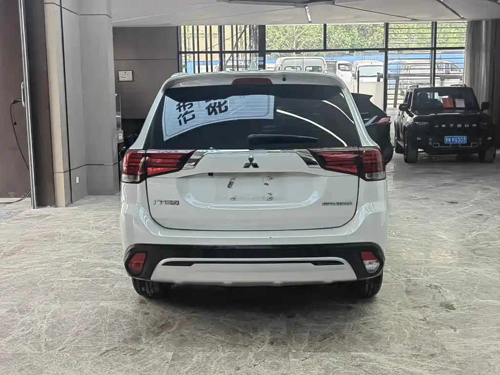 Mitsubishi Outlander 2020 2.0L 2WD Comfort Edition 5-seater 2020 - thumbnail 5
