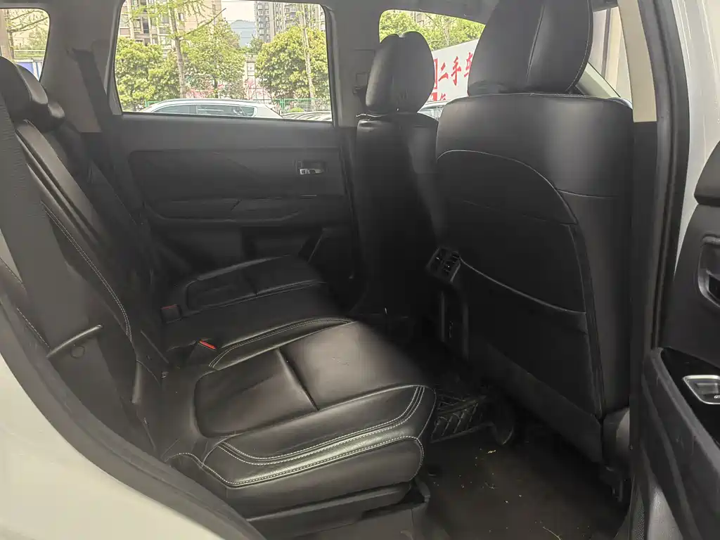 Mitsubishi Outlander 2020 2.0L 2WD Comfort Edition 5-seater 2020 - thumbnail 11