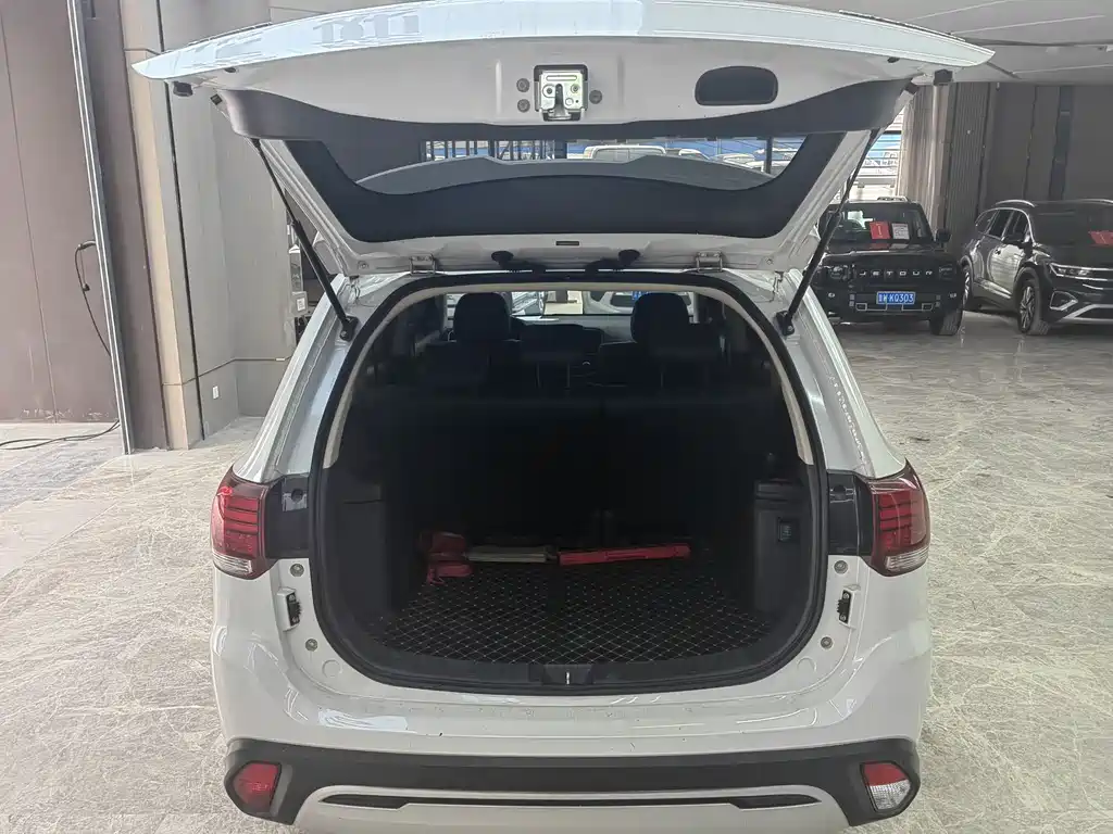 Mitsubishi Outlander 2020 2.0L 2WD Comfort Edition 5-seater 2020 - thumbnail 17