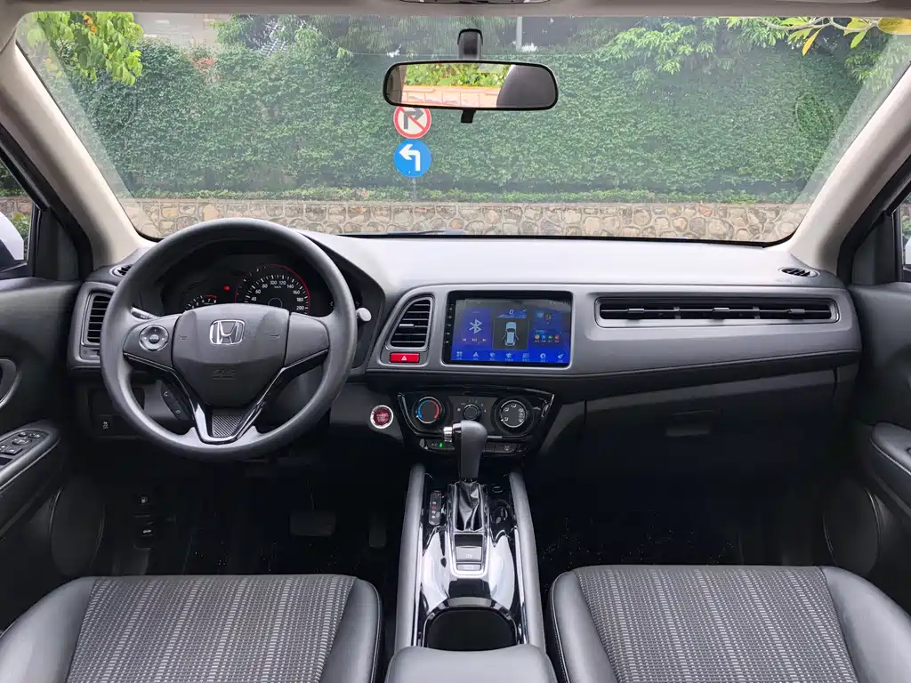 Honda Honda Vezel 2017 1.8L CVT 2WD Pioneer Edition 2018 - thumbnail 10
