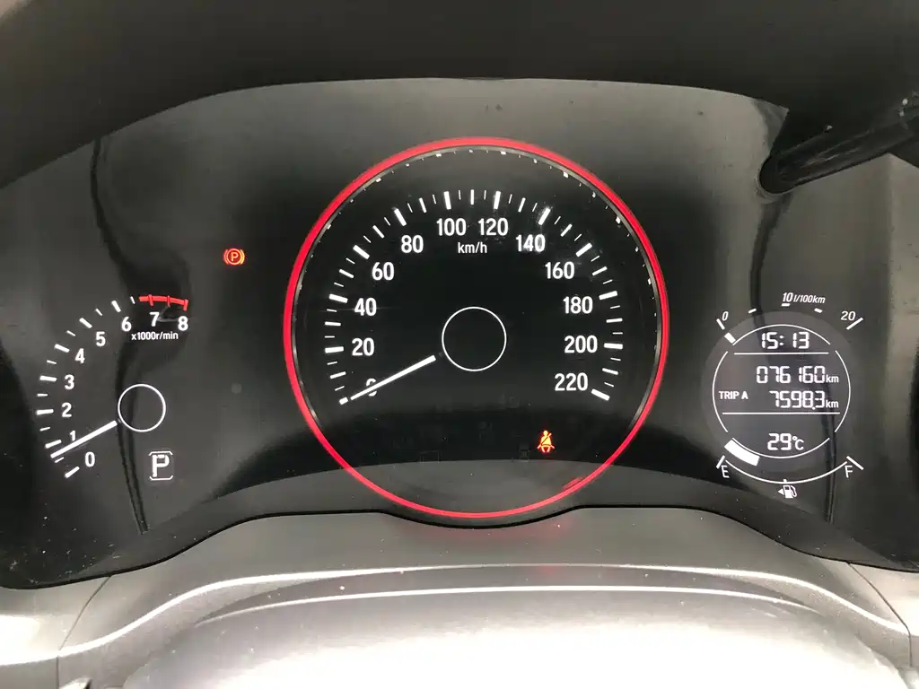 Honda Honda Vezel 2017 1.8L CVT 2WD Pioneer Edition 2018 - thumbnail 17