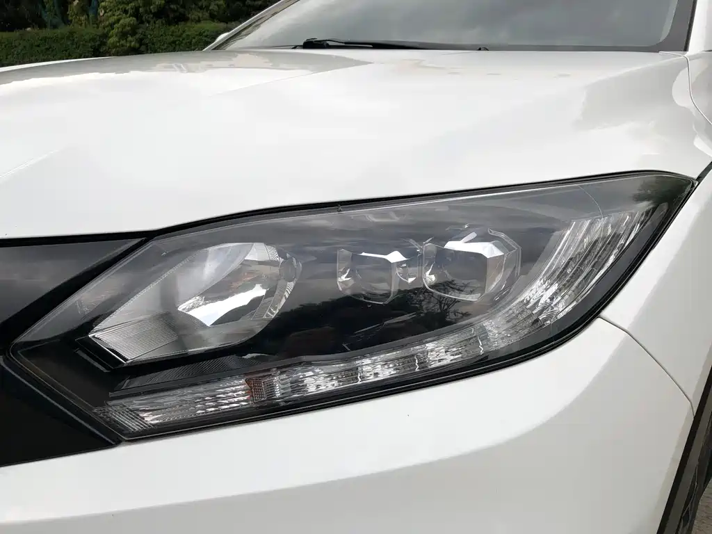 Honda Honda Vezel 2017 1.8L CVT 2WD Pioneer Edition 2018 - thumbnail 22