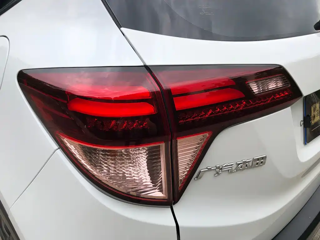 Honda Honda Vezel 2017 1.8L CVT 2WD Pioneer Edition 2018 - thumbnail 23