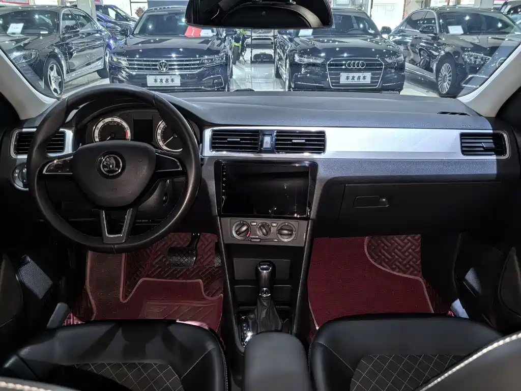 Skoda Skoda Rapid 2018 1.6L Automatic Comfort Edition 2018 - thumbnail 12