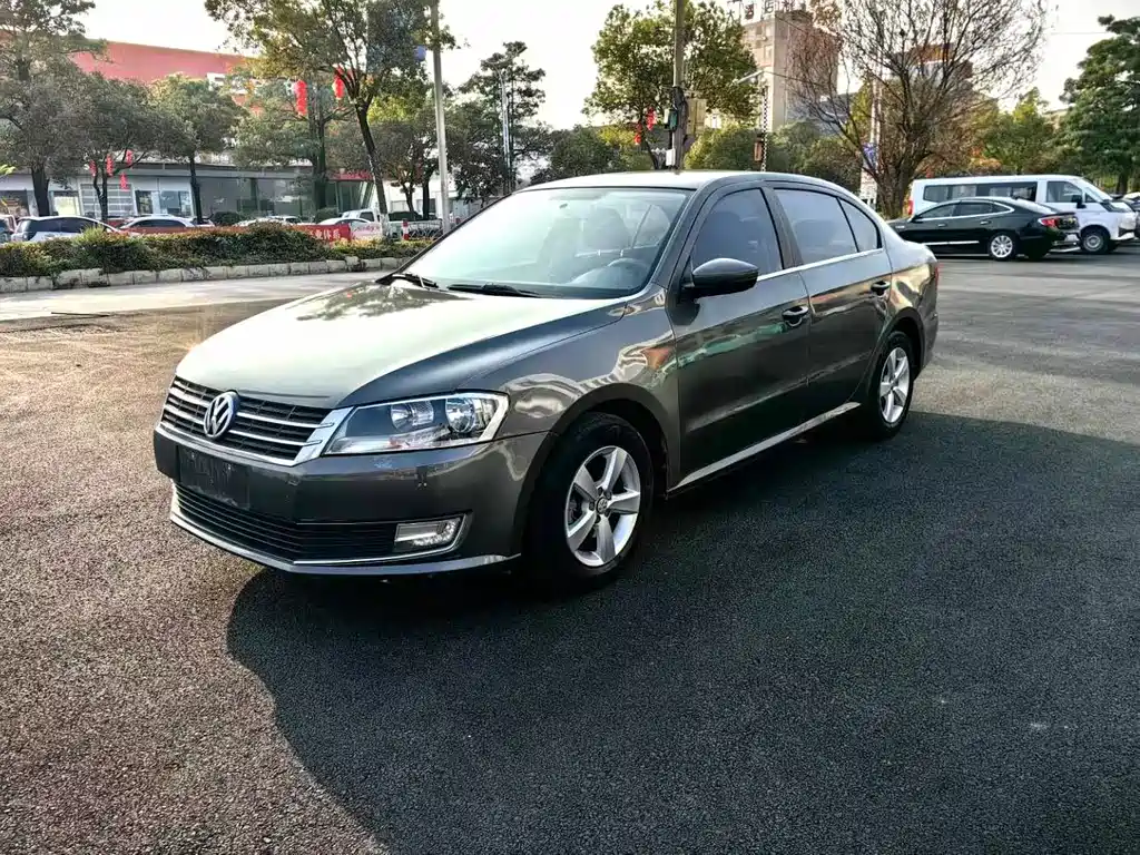 Volkswagen Volkswagen Lavida 2013 Classic 1.6L Manual Fashion Edition 2014