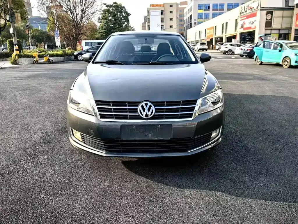 Volkswagen Volkswagen Lavida 2013 Classic 1.6L Manual Fashion Edition 2014 - thumbnail 2