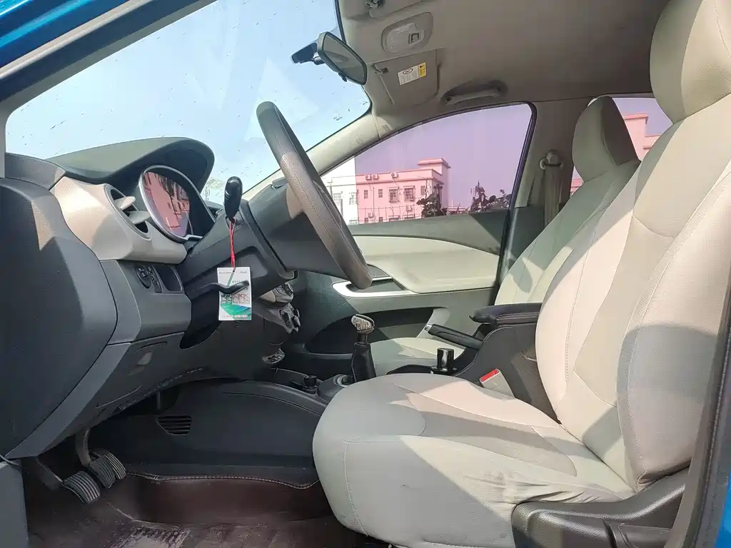 Chevrolet Sail 2015 Sail 3 1.3L Manual Ideal Edition 2015 - thumbnail 3