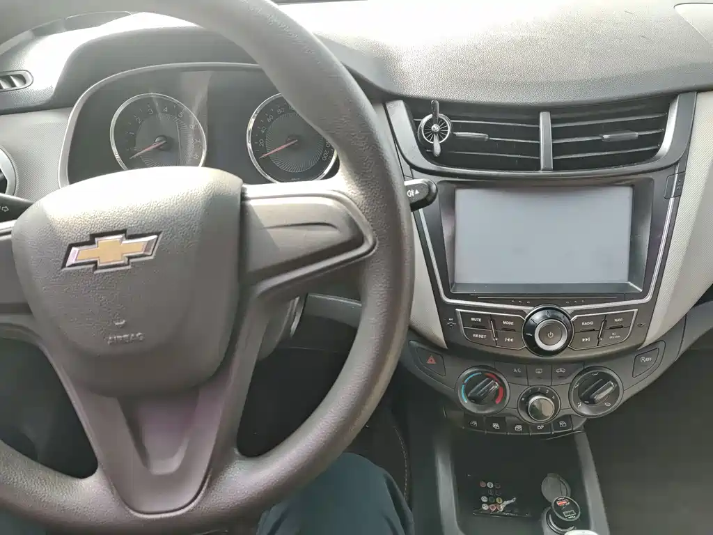 Chevrolet Sail 2015 Sail 3 1.3L Manual Ideal Edition 2015 - thumbnail 5