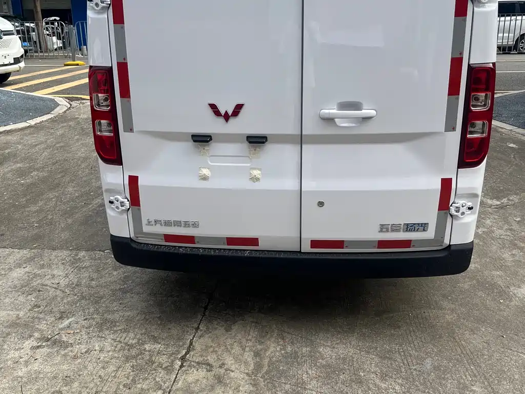 Wuling Motors Wuling Yangguang 2024 300km Comfort Windowless Edition 60kW 2026 - thumbnail 6