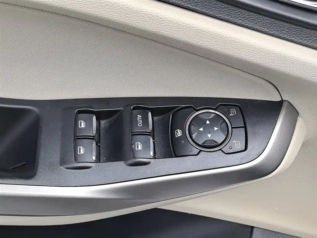 Ford Ford Focus 2017 1.5L Manual Comfort Edition 2017 - thumbnail 9