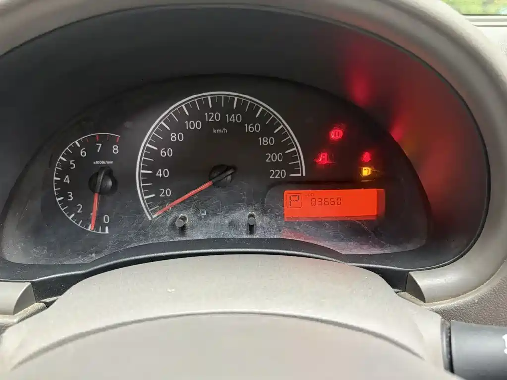 Nissan Sunny 2014 1.5XE CVT Premium Edition 2015 - thumbnail 16