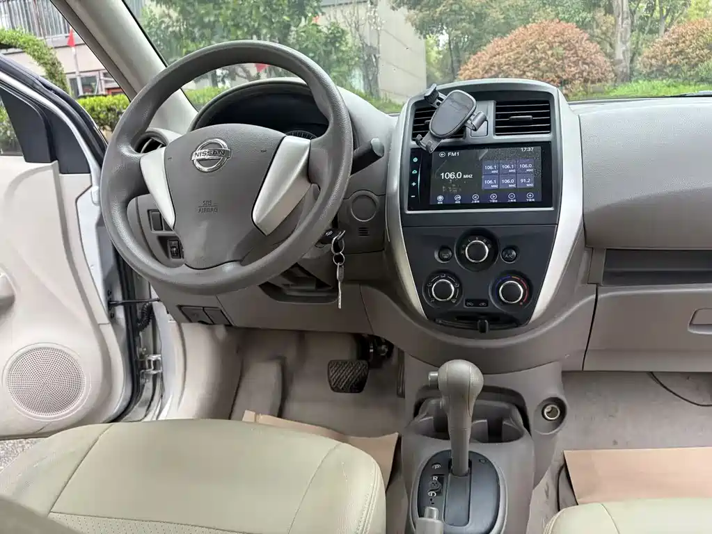 Nissan Sunny 2014 1.5XE CVT Premium Edition 2015 - thumbnail 19