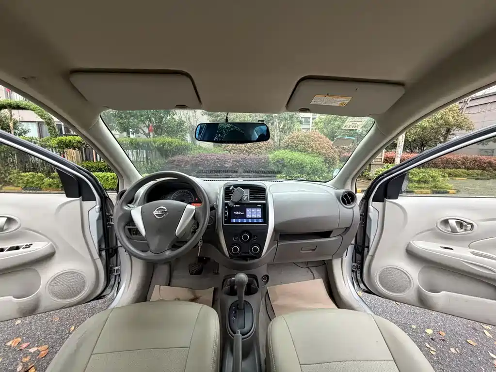 Nissan Sunny 2014 1.5XE CVT Premium Edition 2015 - thumbnail 20