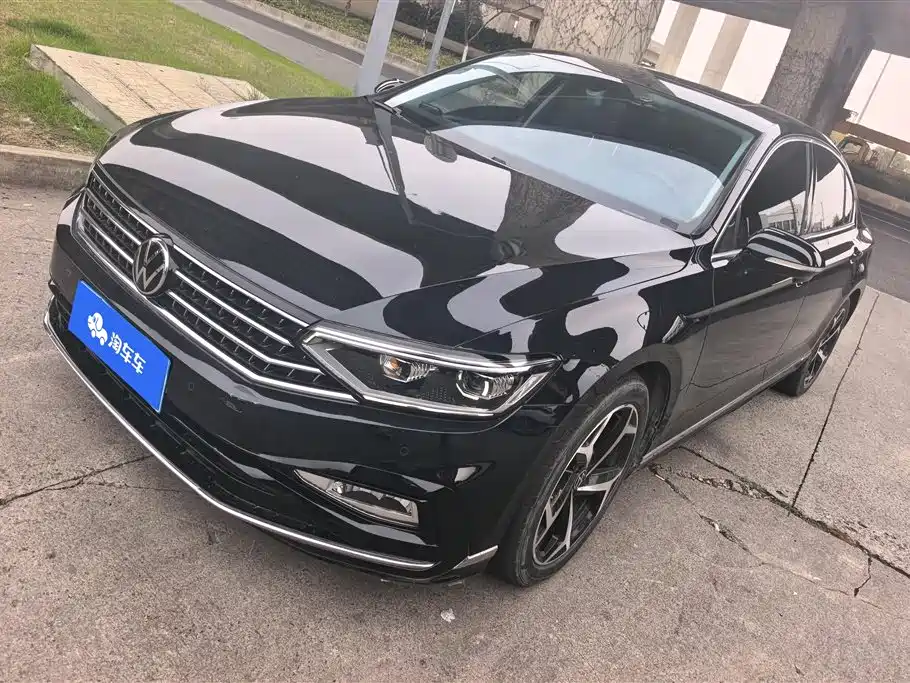 Volkswagen Magotan 2023 2 Million Units Anniversary Edition 330TSI DSG Leading Model 2024