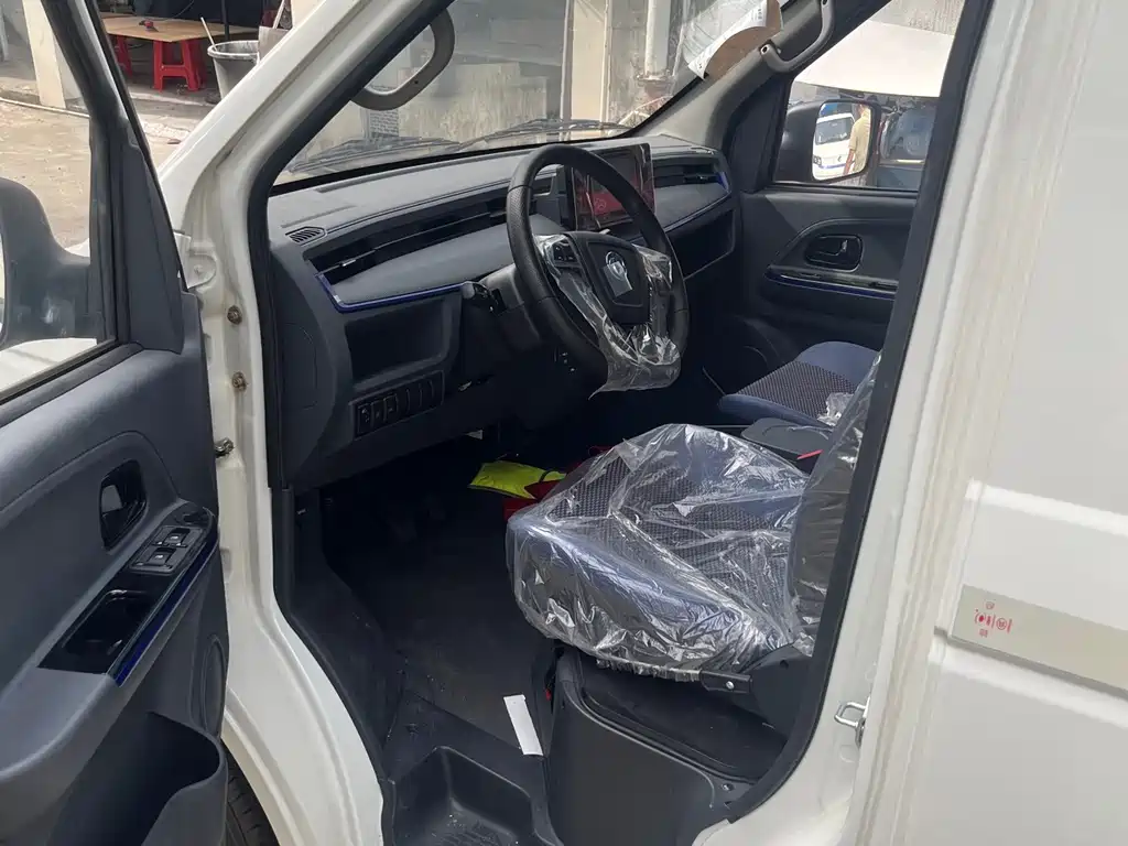 Dongfeng Yufeng EM27 2024 EM27L Henan Lido 41.472kWh 2026 - thumbnail 4