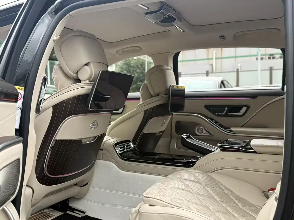 Mercedes-Benz Maybach S-Class 2023 S 680 4MATIC 2023 - thumbnail 3