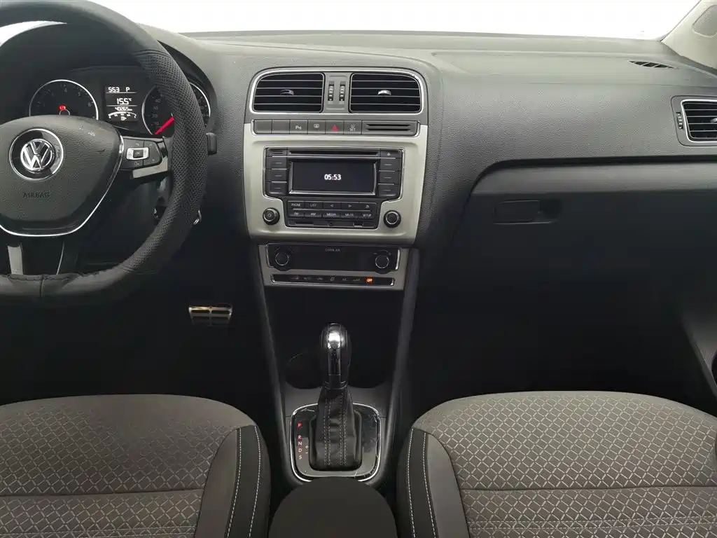 Volkswagen Volkswagen Polo 2016 1.6L Cross Polo Automatic 2016 - thumbnail 12