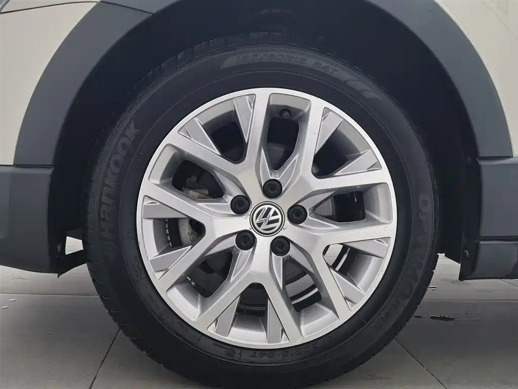 Volkswagen Volkswagen Polo 2016 1.6L Cross Polo Automatic 2016 - thumbnail 17
