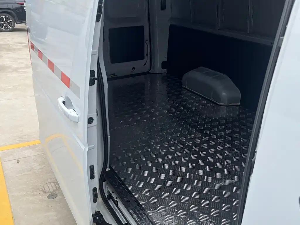 Dongfeng Rui Lida V5 2025 Standard Model 310km 2026 - thumbnail 6