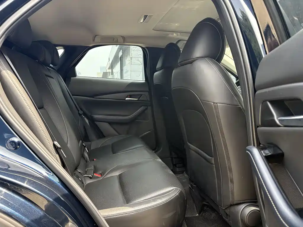 Mazda Mazda CX-30 2021 2.0L Automatic Elegant 2022 - thumbnail 4