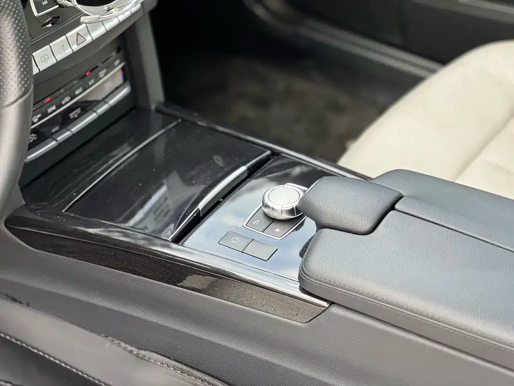 Mercedes-Benz Mercedes-Benz E-Class 2015 E 320 L Sport Luxury Edition 2017 - thumbnail 8