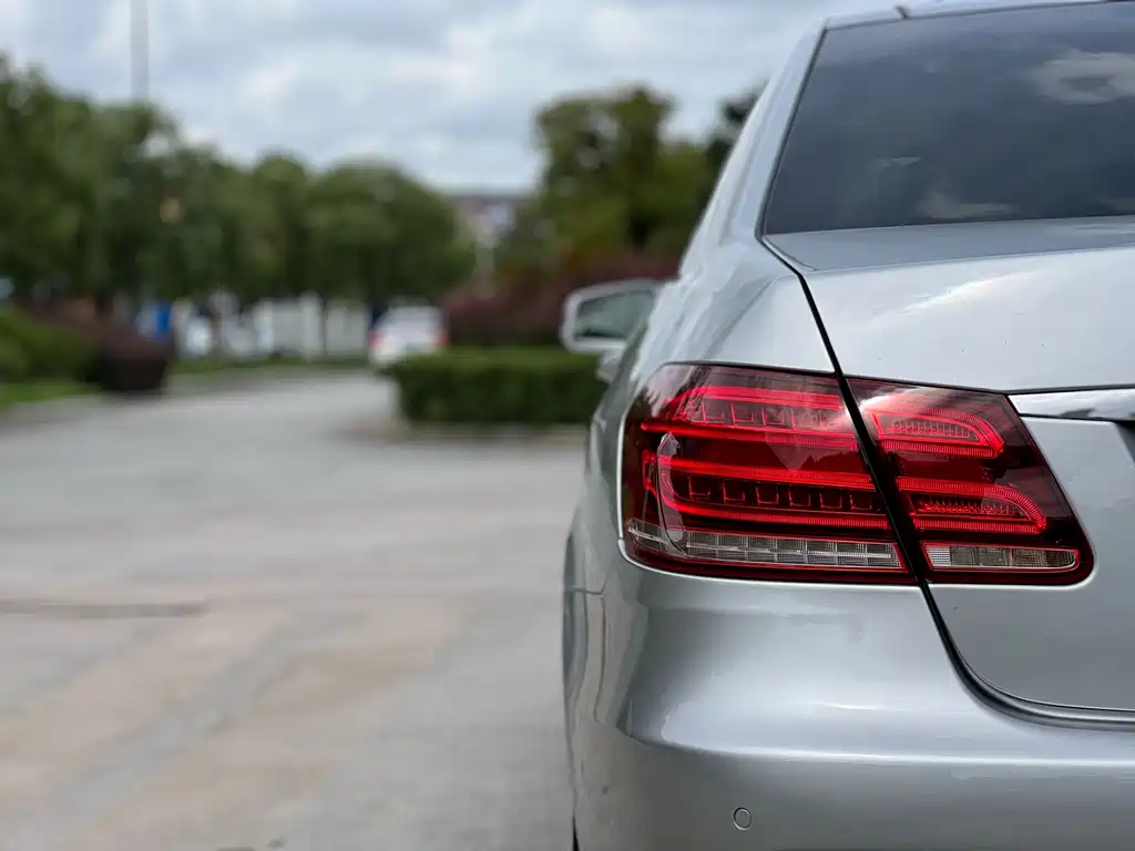 Mercedes-Benz Mercedes-Benz E-Class 2015 E 320 L Sport Luxury Edition 2017 - thumbnail 14