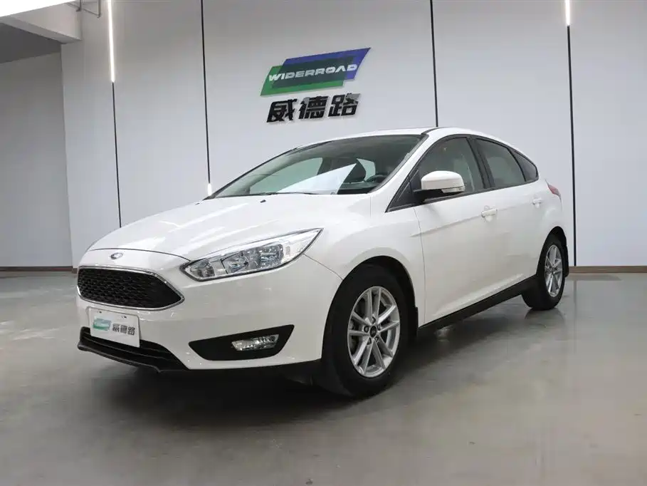 Ford Ford Focus 2018 Hatchback Classic 1.6L Automatic Style Intelligent Edition 2019
