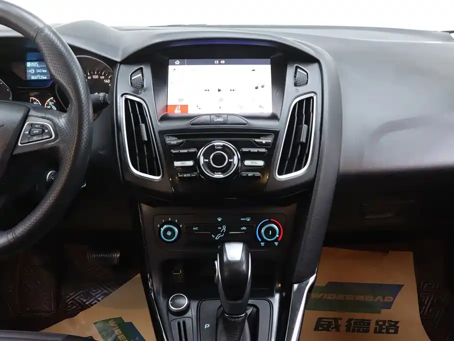 Ford Ford Focus 2018 Hatchback Classic 1.6L Automatic Style Intelligent Edition 2019 - thumbnail 23