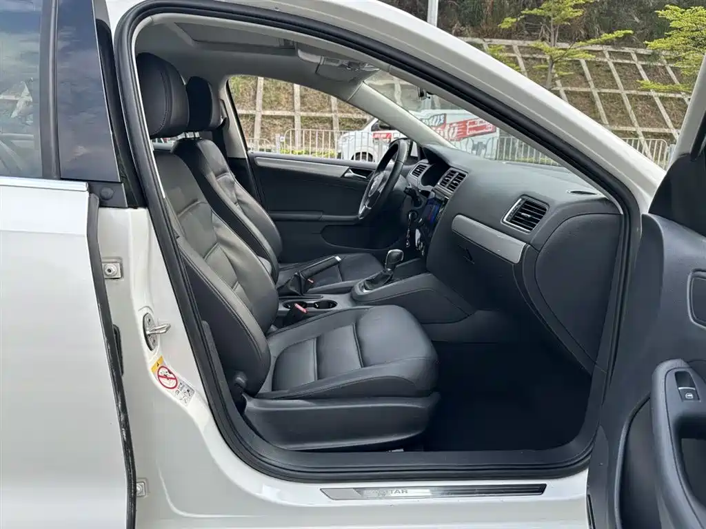 Volkswagen Volkswagen Sagitar 2014 1.6L Automatic Comfort Edition 2014 - thumbnail 7