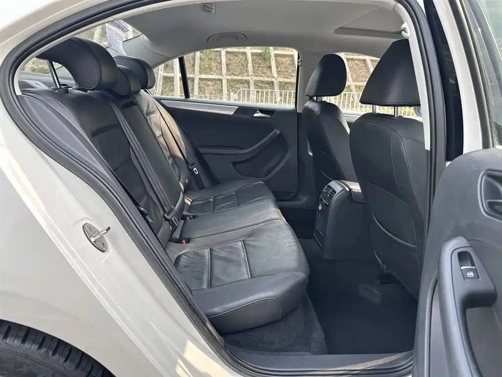 Volkswagen Volkswagen Sagitar 2014 1.6L Automatic Comfort Edition 2014 - thumbnail 8