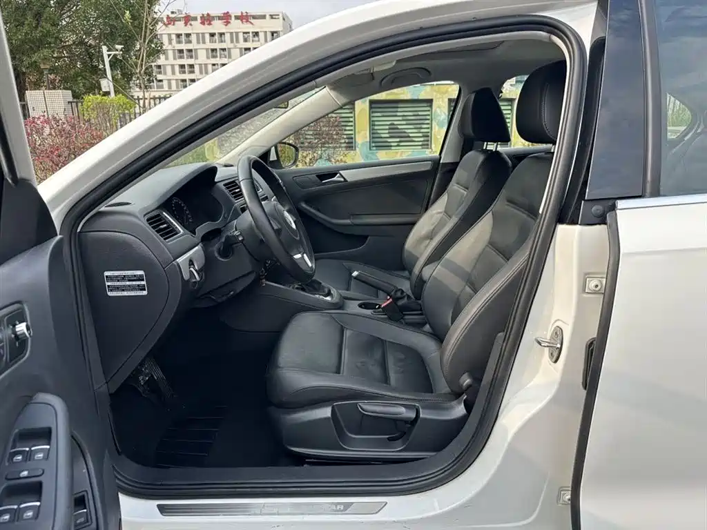 Volkswagen Volkswagen Sagitar 2014 1.6L Automatic Comfort Edition 2014 - thumbnail 9
