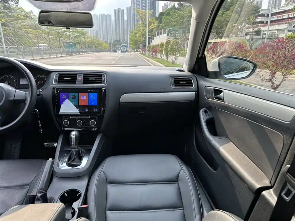 Volkswagen Volkswagen Sagitar 2014 1.6L Automatic Comfort Edition 2014 - thumbnail 12