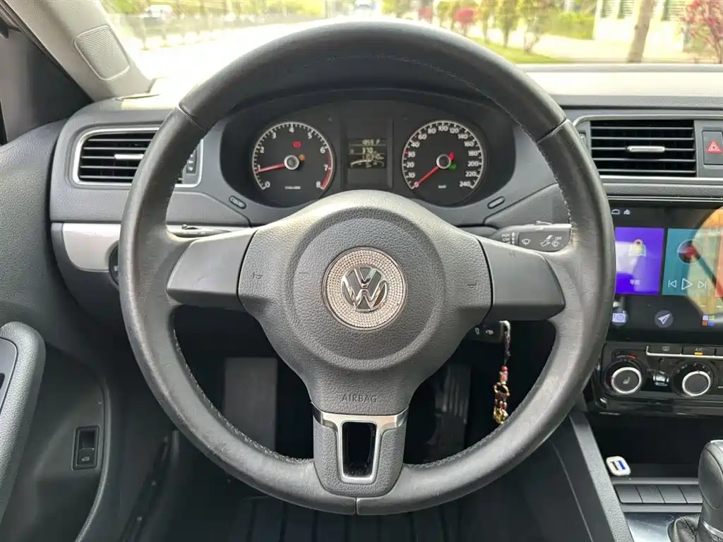 Volkswagen Volkswagen Sagitar 2014 1.6L Automatic Comfort Edition 2014 - thumbnail 13