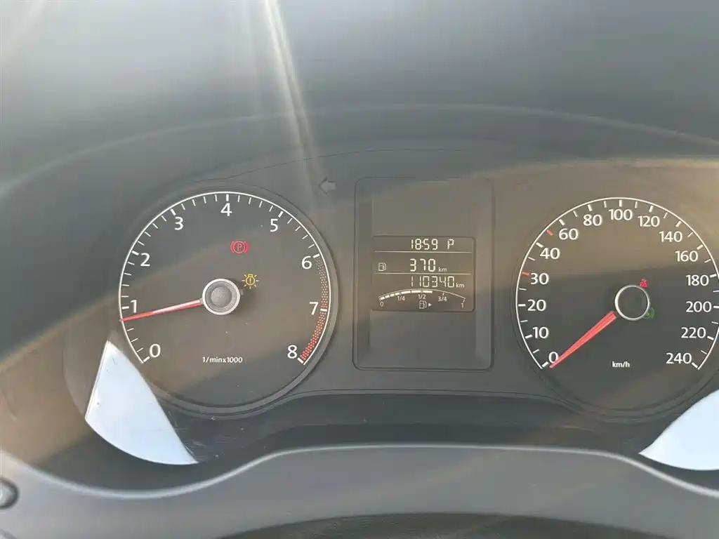 Volkswagen Volkswagen Sagitar 2014 1.6L Automatic Comfort Edition 2014 - thumbnail 14