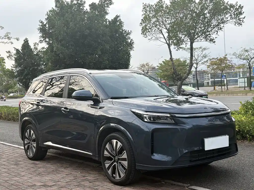 Landian Lantian E5 PLUS 2025 165km Long Range Version PLUS 5-seater 2024 - thumbnail 3