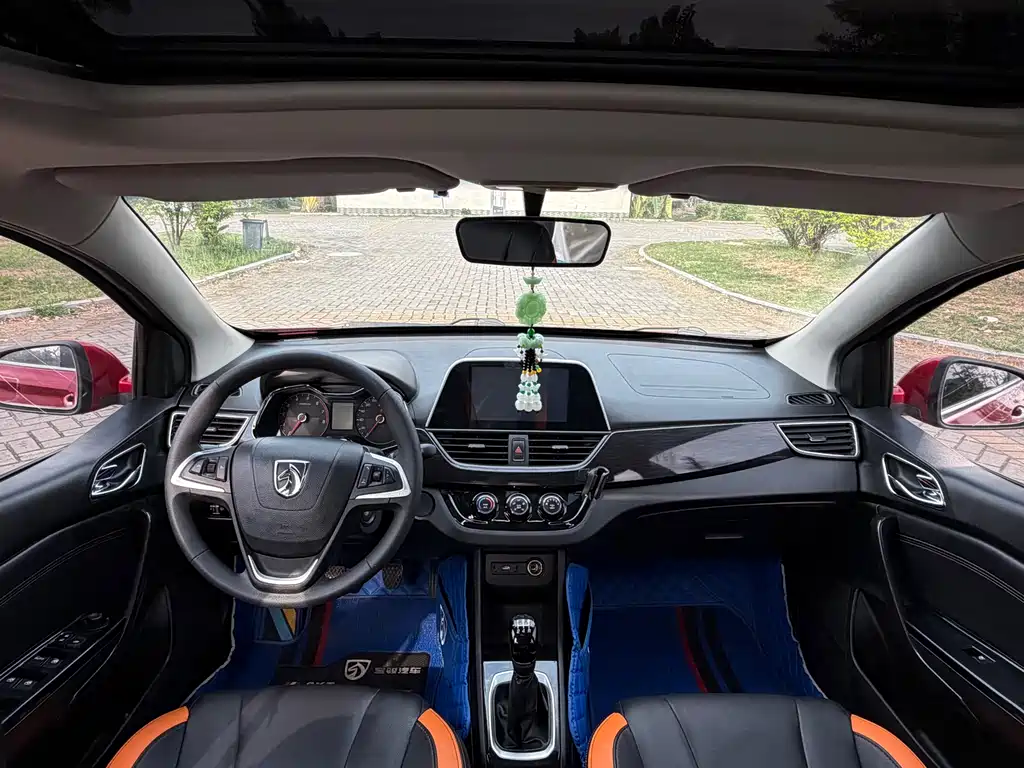 Baojun Baojun 310 2016 1.2L Manual Luxury Edition 2016 - thumbnail 7