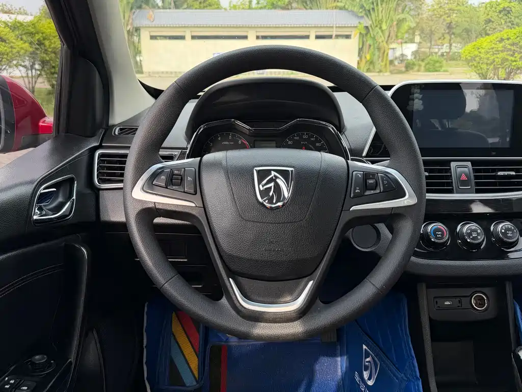 Baojun Baojun 310 2016 1.2L Manual Luxury Edition 2016 - thumbnail 8