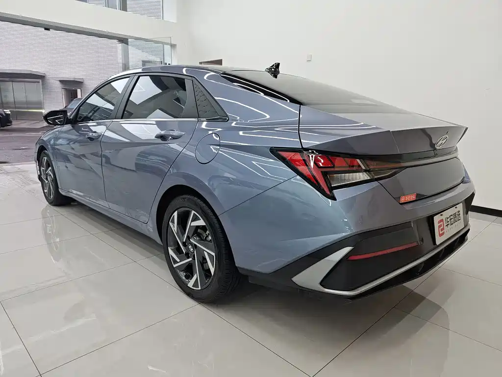 Hyundai Hyundai Elantra 2023 1.5L CVT LUX Premium Edition 2024 - thumbnail 3