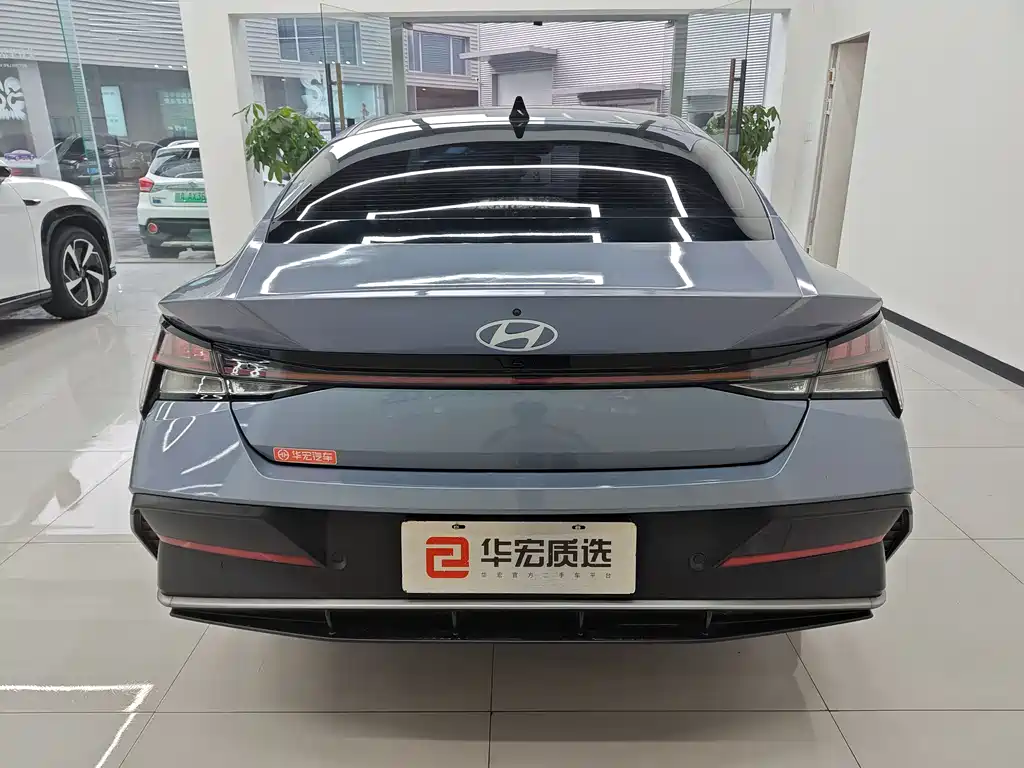 Hyundai Hyundai Elantra 2023 1.5L CVT LUX Premium Edition 2024 - thumbnail 4
