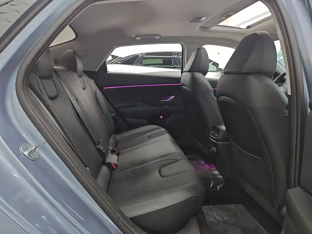 Hyundai Hyundai Elantra 2023 1.5L CVT LUX Premium Edition 2024 - thumbnail 8