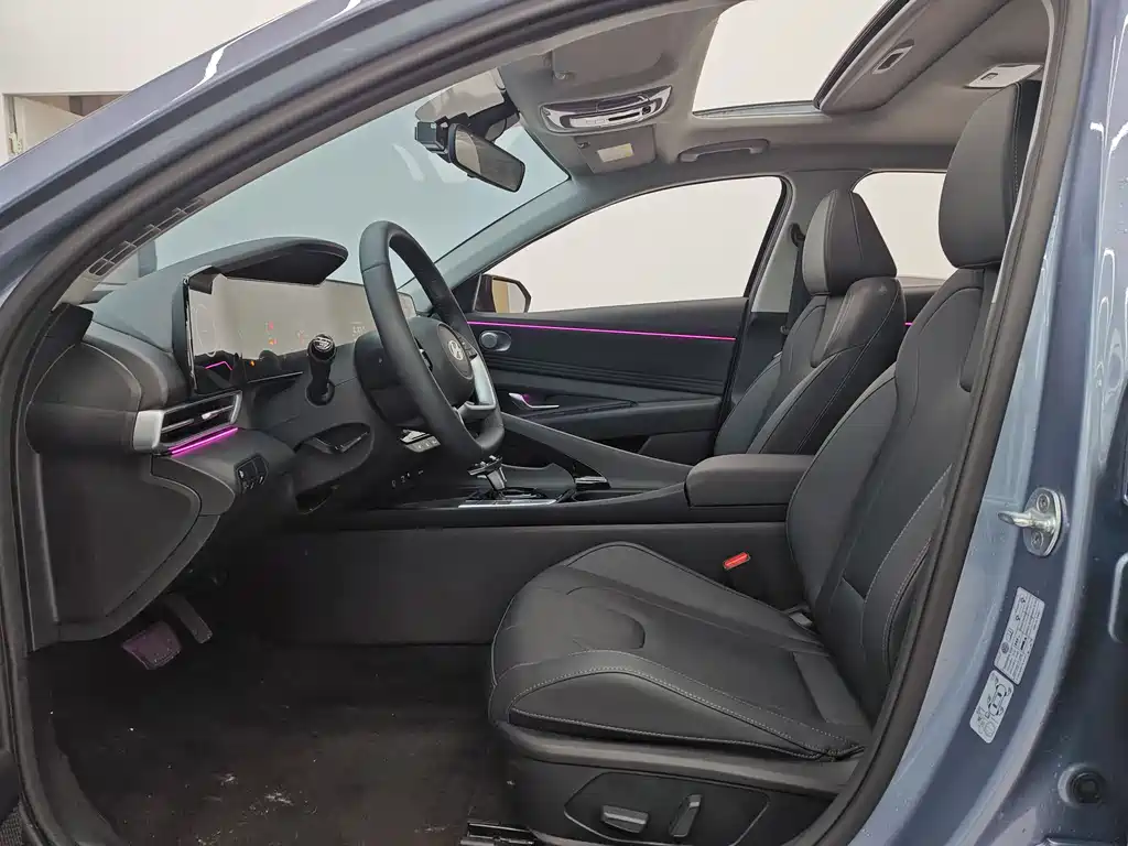 Hyundai Hyundai Elantra 2023 1.5L CVT LUX Premium Edition 2024 - thumbnail 9