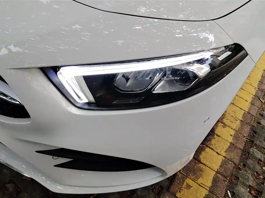 Mercedes-Benz Mercedes-Benz A-Class 2020 Facelift A 200 L Sport Sedan Fashion Edition 2020 - thumbnail 5