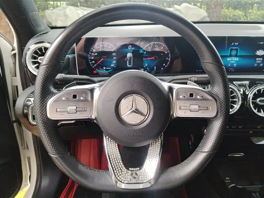 Mercedes-Benz Mercedes-Benz A-Class 2020 Facelift A 200 L Sport Sedan Fashion Edition 2020 - thumbnail 15