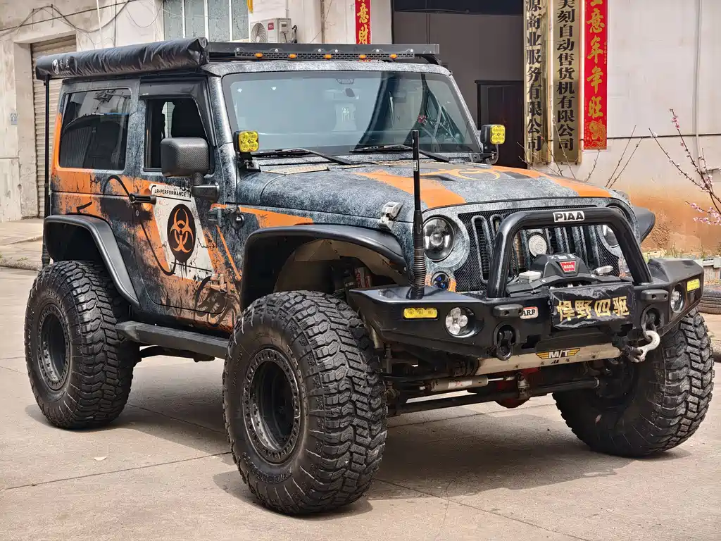 Jeep Jeep Wrangler 2013 3.6L Sahara Two-Door Version 2014 - thumbnail 3
