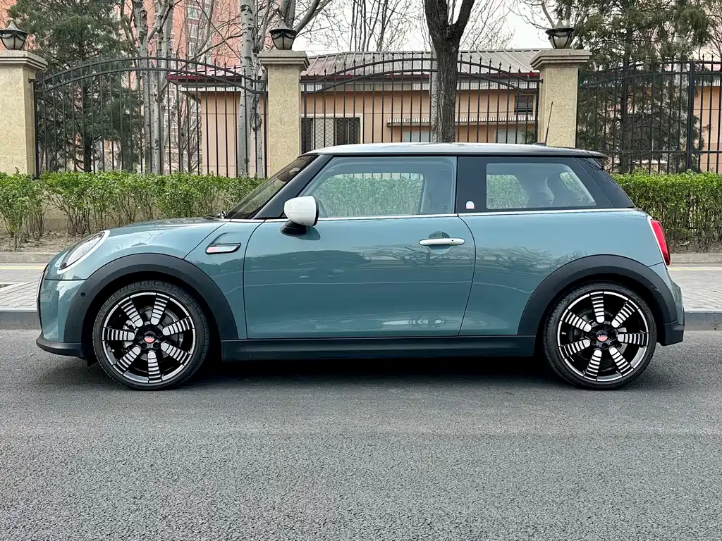 MINI MINI 2023 1.5T COOPER Aurora Special Edition 2023 - thumbnail 3