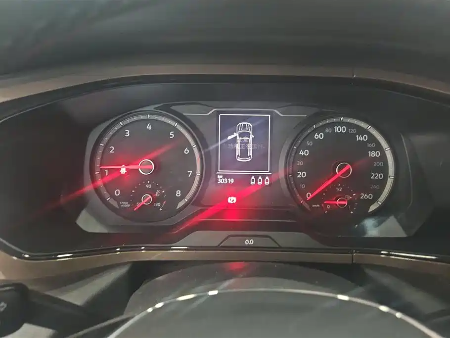 Volkswagen Tharu 2021 280TSI Front-Wheel Drive Luxury Plus Edition 2022 - thumbnail 14